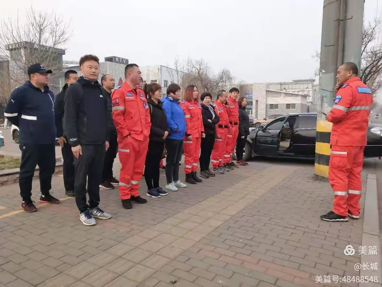 【八方应急救援中心】三月春风暖人心 环保踏春公益行